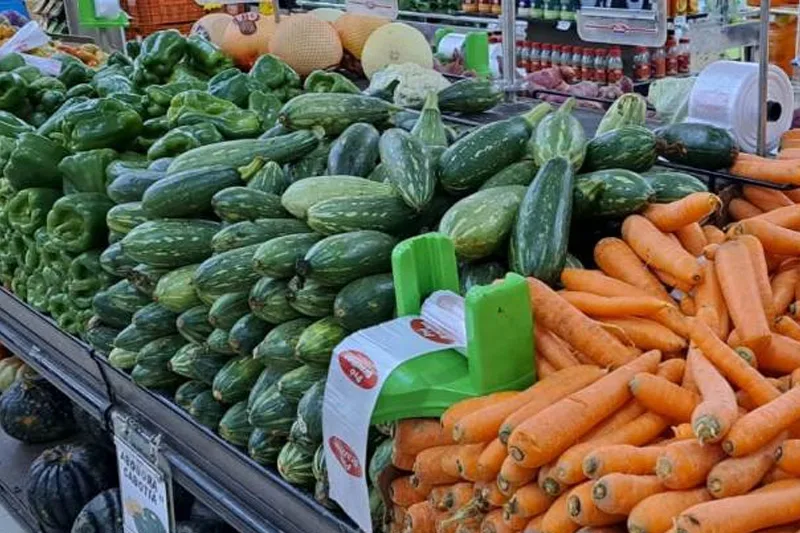 Anvisa e Vigilância Sanitária já coletam amostras de alimentos em supermercados para avaliar nível de resídudos de agrotóxicos. Foto: Agrodefesa.