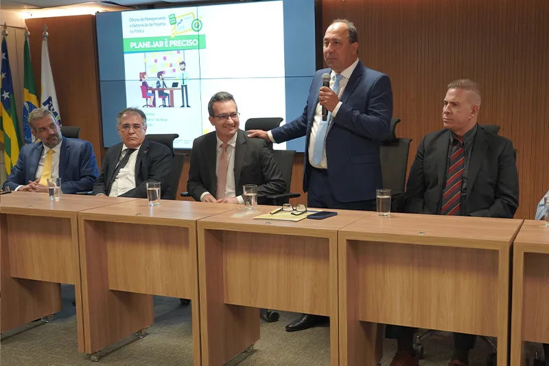 Instalação da Frente Parlamentar Municipalista. Foto: Alego / Sérgio Rocha.