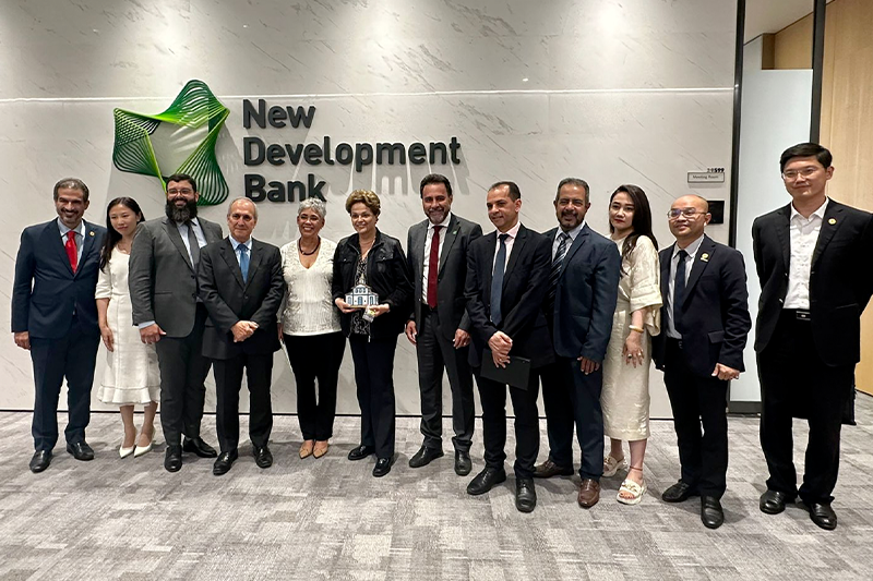 Na China, representantes do Governo de Goiás se reúnem com diretoria do Banco do Brics para apresentar projetos estruturantes do Estado. Foto: Divulgação.