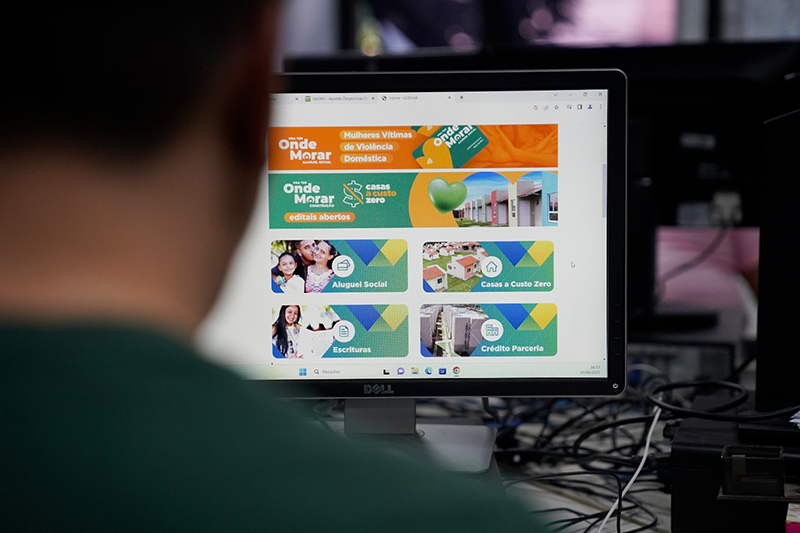 Governo de Goiás alerta a população sobre tentativas de golpe de facilitação na aquisição de moradias: inscrições para programas da Agehab devem ser realizadas somente pelo site da Agência. Foto: Edgard Soares.