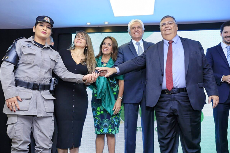 Governador Ronaldo Caiado recebeu o ministro no Palácio das Esmeraldas para repasse de viaturas e equipamentos pelo Programa Nacional de Segurança Pública com Cidadania (Pronasci 2). Foto: André Saddi.
