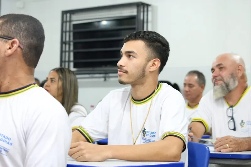 Jovens e adultos podem optar entre modalidade presencial e semipresencial do EJA em Goiás. Foto: Alexandra Rita.