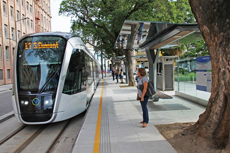 VLT no Rio: implantação do mesmo modelo de transporte no DF e Entorno está prevista no PAC. Foto: VLT Carioca.