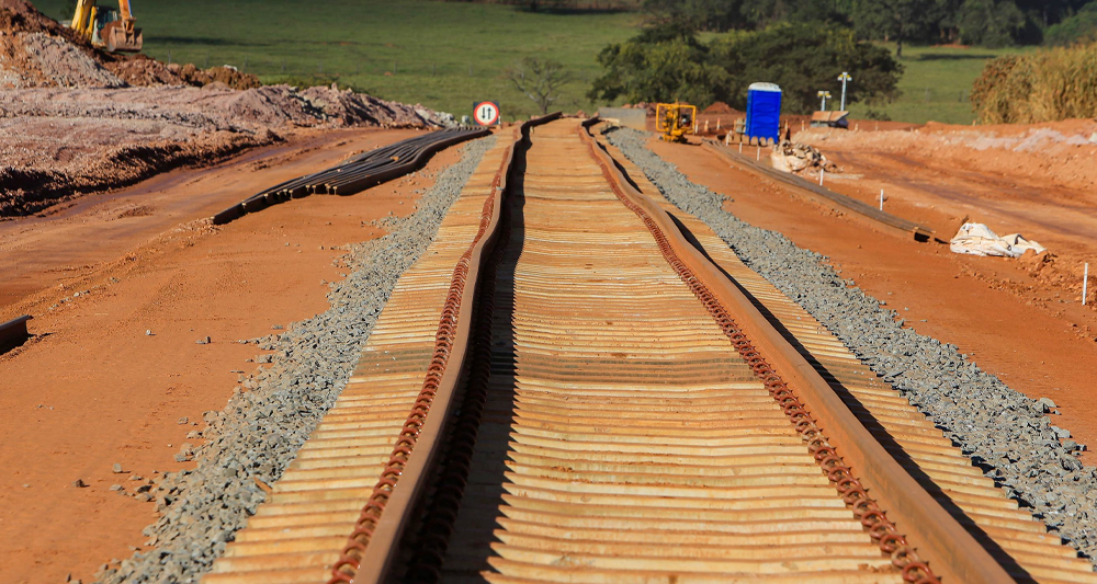 Projeto do VLT entre Luziânia e Brasília prevê modernização da linha férrea para transporte de passageiros